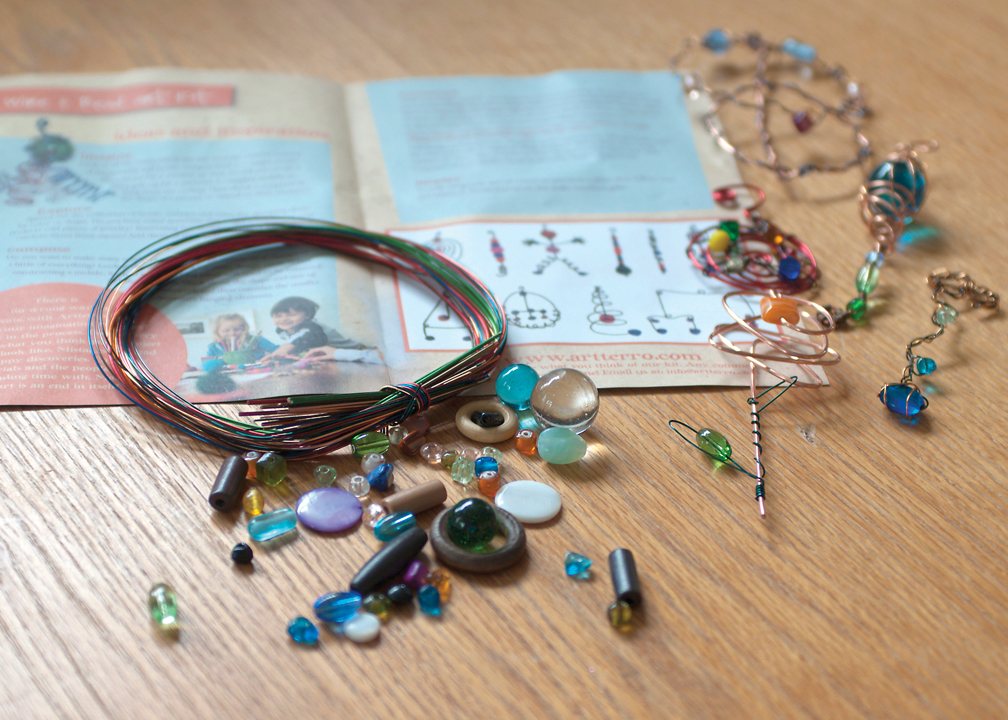 Design With Benefits Wire and Bead Art Kit